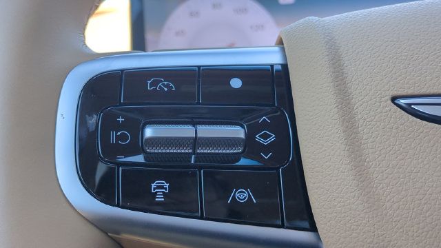 Used 2025 Genesis G80 2.5T AWD/4WD image 20
