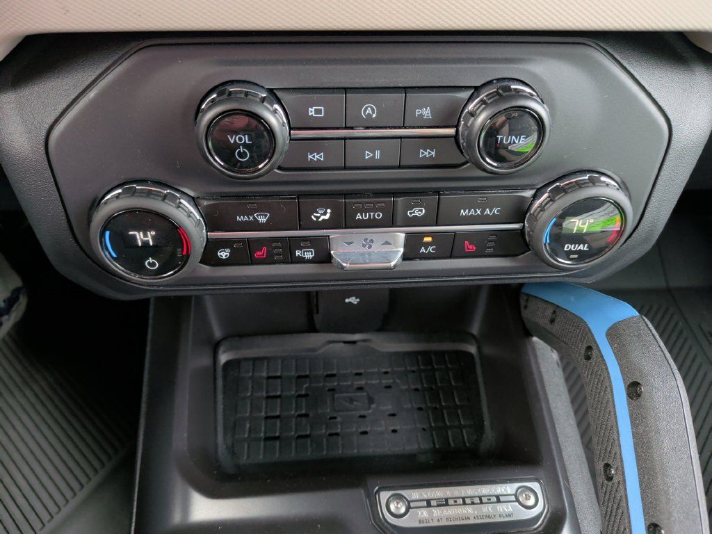 Certified 2024 Ford Bronco Wildtrak AWD/4WD image 22