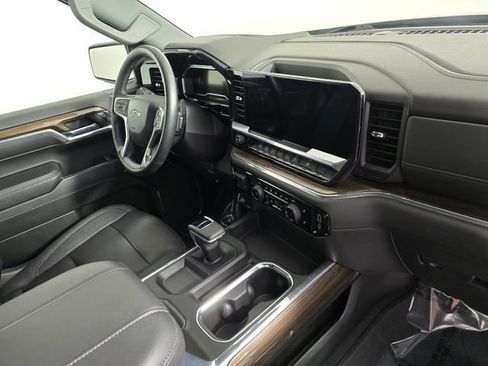 Used 2023 Chevrolet Silverado 1500 RST w/ Rally Edition AWD/4WD image 11