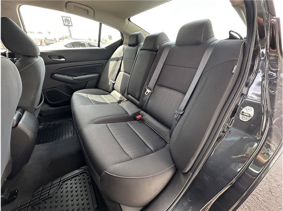 Used 2022 Nissan Altima 2.5 SV AWD/4WD image 16