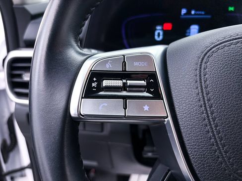 Used 2024 Kia Telluride S FWD image 33