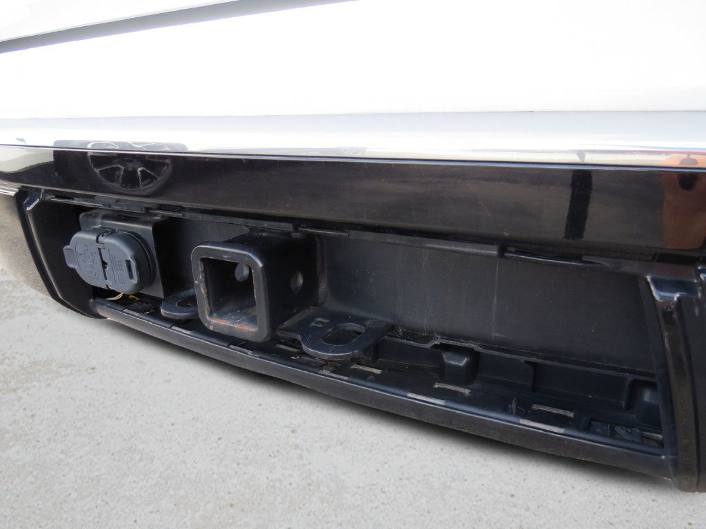 Used 2024 Jeep Wagoneer Series II w/ Flexible Seating Group RWD image 13