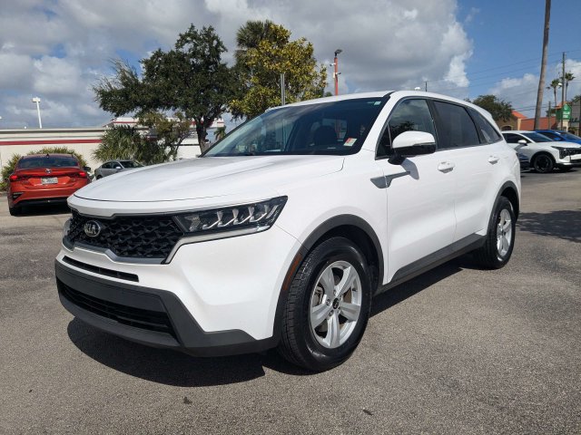 Certified 2021 Kia Sorento LX FWD image 2
