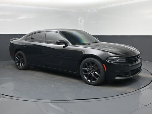Used 2021 Dodge Charger SXT w/ Blacktop Package RWD image 1