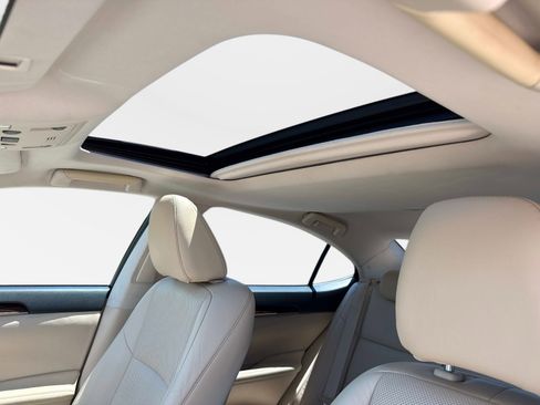 Used 2013 Lexus ES 350 w/ Luxury Pkg FWD image 20