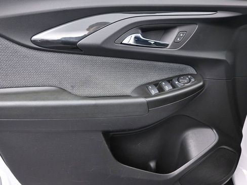 Used 2023 Chevrolet TrailBlazer LT image 12