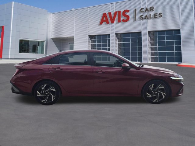 Used 2025 Hyundai Elantra SEL FWD image 5