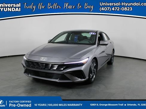 Used 2025 Hyundai Elantra SEL image 1