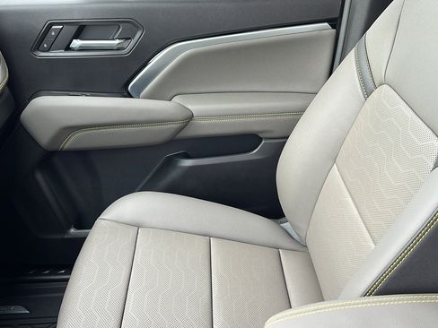 New 2026 Chevrolet Colorado ZR2 w/ Technology Package image 20