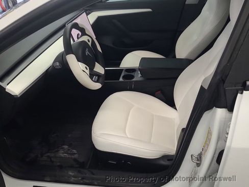 Used 2021 Tesla Model 3 Standard Range Plus RWD image 2