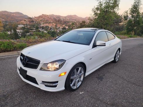 Used 2013 Mercedes-Benz C 250 Coupe image 3