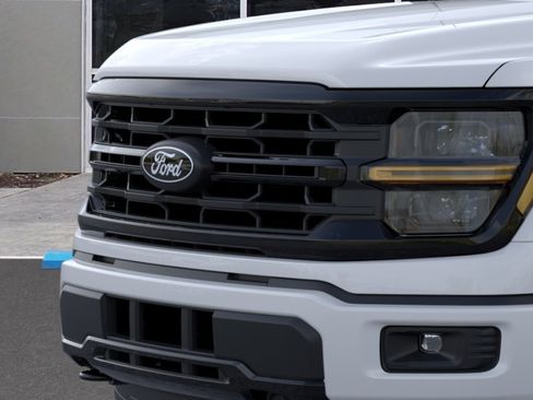 New 2026 Ford F150 XLT w/ XLT Black Appearance Package AWD/4WD image 17