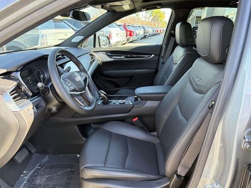 Used 2025 Cadillac XT5 Premium Luxury image 23