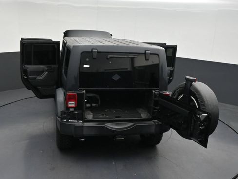 Used 2018 Jeep Wrangler Unlimited Sport S AWD/4WD image 35