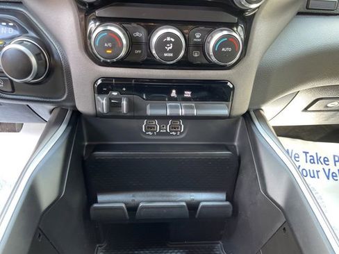 Used 2022 RAM 1500 Big Horn AWD/4WD image 14