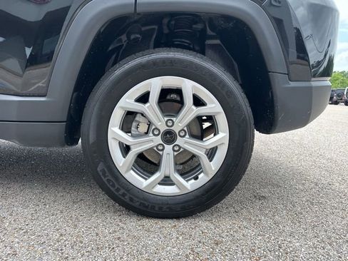 Used 2025 Jeep Compass Latitude AWD/4WD image 47