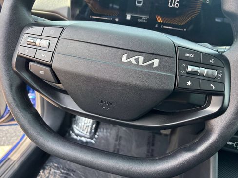 Used 2025 Kia K4 FWD image 28