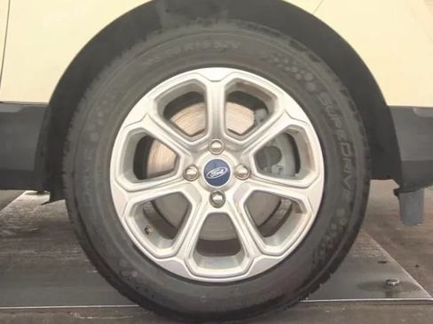 Used 2019 Ford EcoSport SE w/ SE Convenience Package FWD image 12