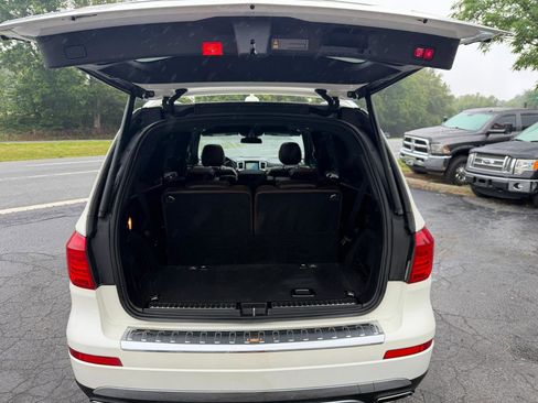 Used 2015 Mercedes-Benz GL 450 4MATIC image 33