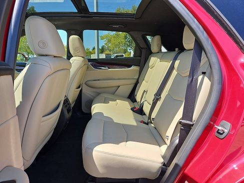 Certified 2019 Cadillac XT5 Premium Luxury w/ Driver Assist Package FWD image 10