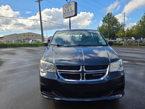 Used 2014 Dodge Grand Caravan American Value Package image 2