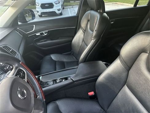 Used 2020 Volvo XC90 T5 Momentum image 24