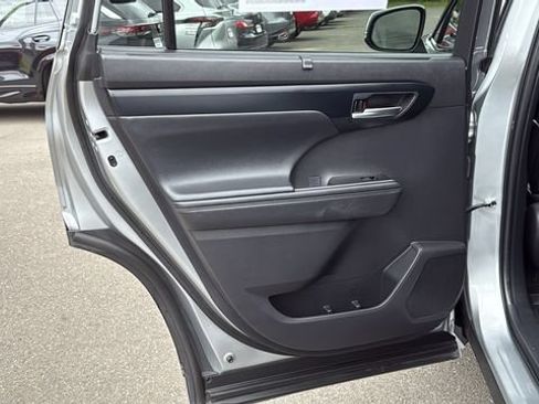 Certified 2025 Toyota Highlander XLE AWD/4WD image 20
