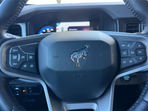 Used 2022 Ford Bronco Big Bend image 28