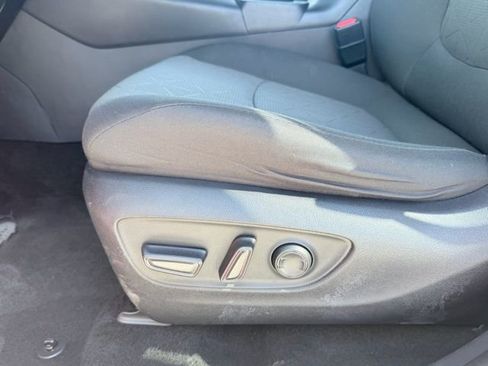 Used 2023 Toyota RAV4 XLE image 23