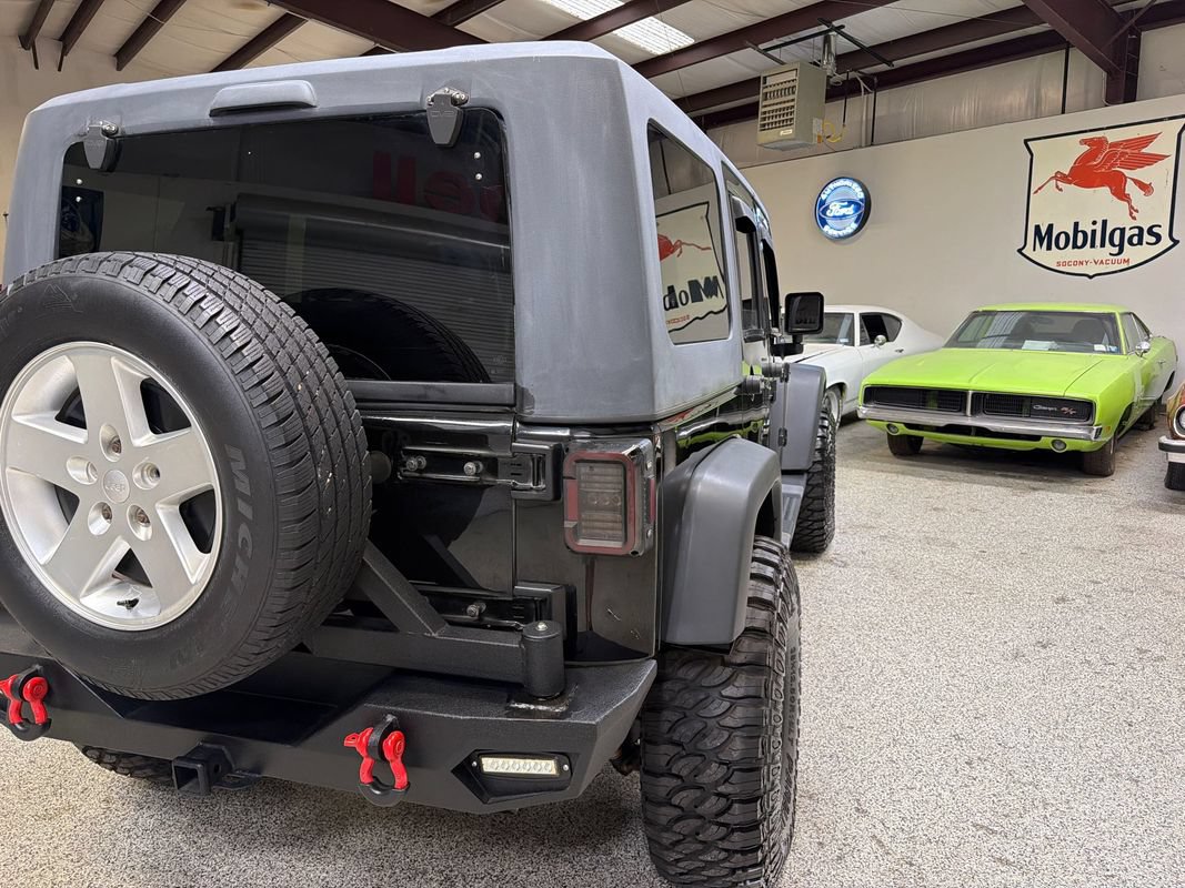 Used 2015 Jeep Wrangler Unlimited Sport w/ Quick Order Package 24S AWD/4WD image 16