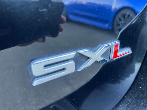 Used 2016 Kia Sedona SX Limited FWD image 5