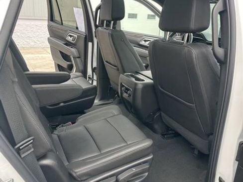 Used 2023 Chevrolet Tahoe Z71 w/ Luxury Package image 32