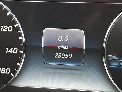 Used 2020 Mercedes-Benz E 350 4MATIC Sedan image 21