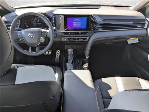 Used 2026 Toyota Camry SE image 14