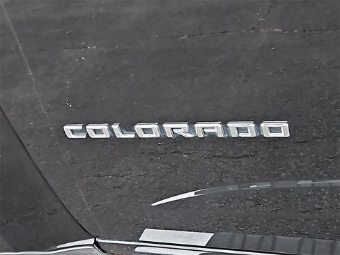 Used 2022 Chevrolet Colorado Z71 image 14