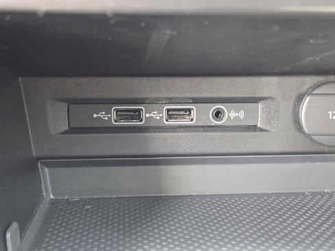 Used 2019 Volkswagen Tiguan SEL FWD image 30