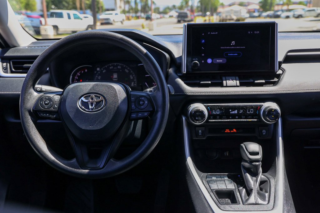 Used 2024 Toyota RAV4 XLE AWD/4WD image 23