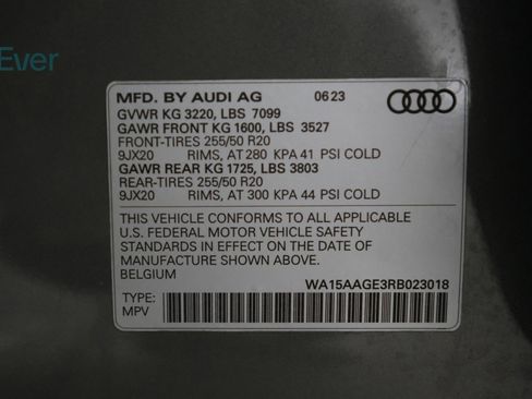 Used 2024 Audi Q8 e-tron Premium Plus w/ Premium Plus Package image 25