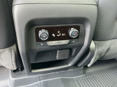 New 2026 Chevrolet Traverse High Country image 15