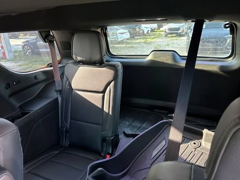 Used 2021 GMC Yukon Denali w/ Denali Ultimate Package RWD image 7