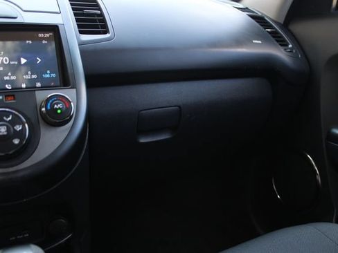 Used 2010 Kia Soul + w/ Audio Pkg FWD image 18