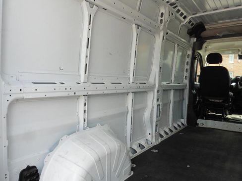 Used 2025 RAM ProMaster 2500 w/ Convenience Group FWD image 25
