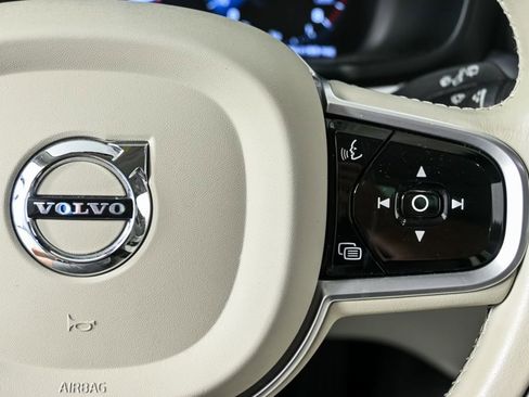 Used 2020 Volvo V60 T5 Momentum w/ Protection Package Premier image 11