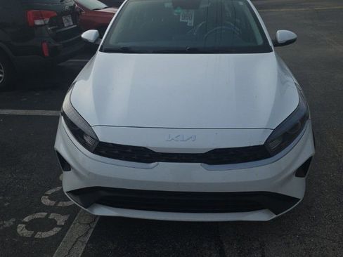Certified 2024 Kia Forte LXS w/ LXS Technology Package FWD image 2