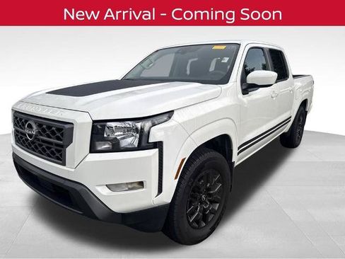 Certified 2023 Nissan Frontier SV w/ SV Convenience Package RWD image 2