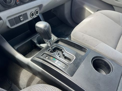 Used 2015 Toyota Tacoma 2WD Access Cab image 23