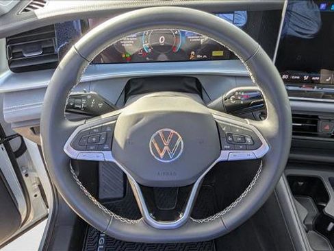 New 2026 Volkswagen Tiguan SE AWD/4WD image 14