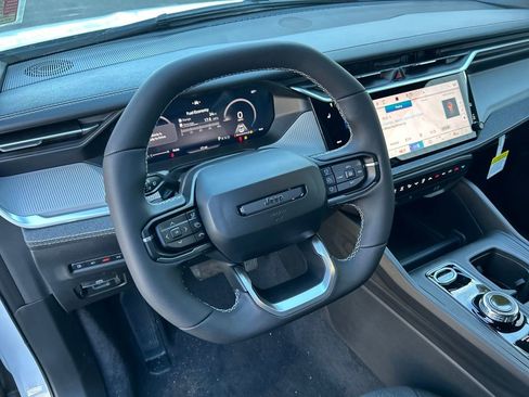 New 2026 Jeep Cherokee Laredo image 34