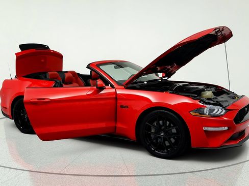 Used 2018 Ford Mustang GT Premium w/ Equipment Group 401A RWD image 14