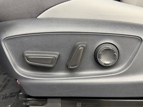 New 2026 Toyota Tacoma TRD Off-Road AWD/4WD image 19